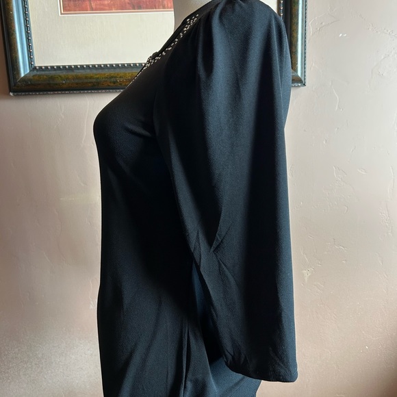 Black Quarter Sleeve Top NWT Size Small - Picture 5 of 8